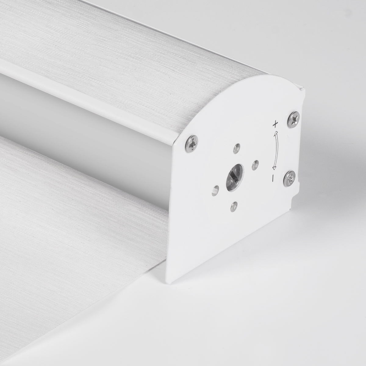 Berissa Classic Matching Colour Cordless Roller Shades roller mechanism close-up showcasing high-quality design.