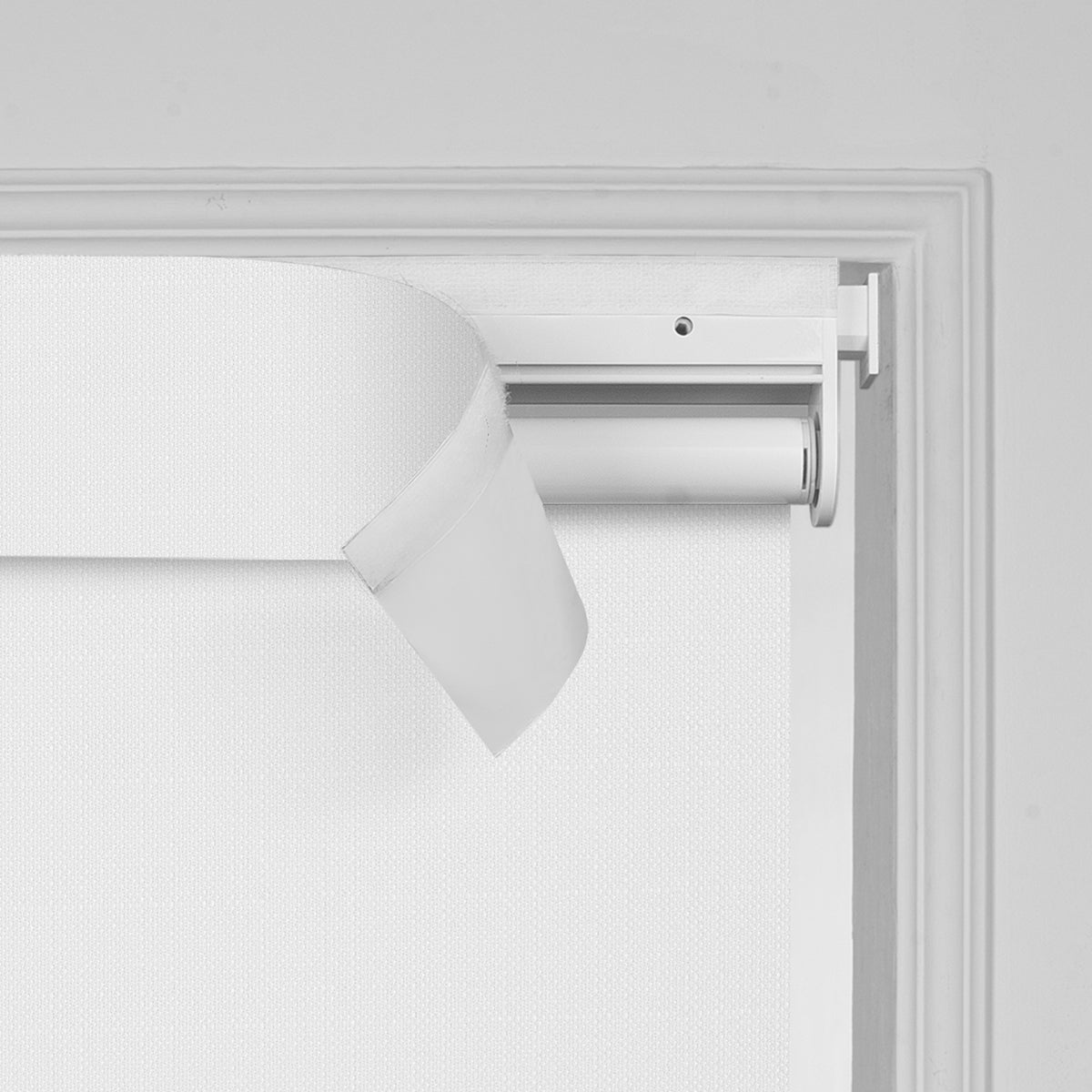 Berissa Integrated Valance Linen Texture Roller Shades