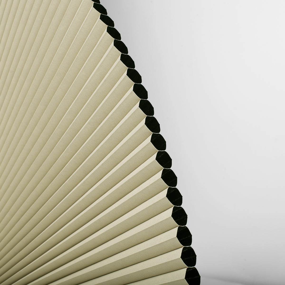 Berissa Convenient Half Circle Cordless No Drill Honeycomb Blinds: 