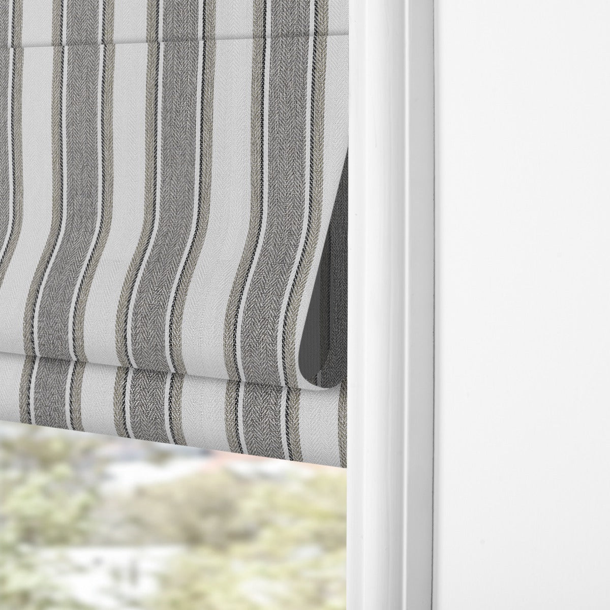 Berissa Modern No Tool Vertical Stripe Cordless Roman Shade: Bottom Rail View 2